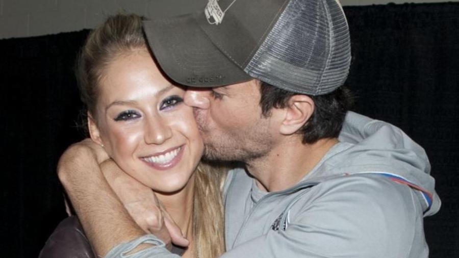Enrique Iglesias y Anna Kournikova son padres de gemelos