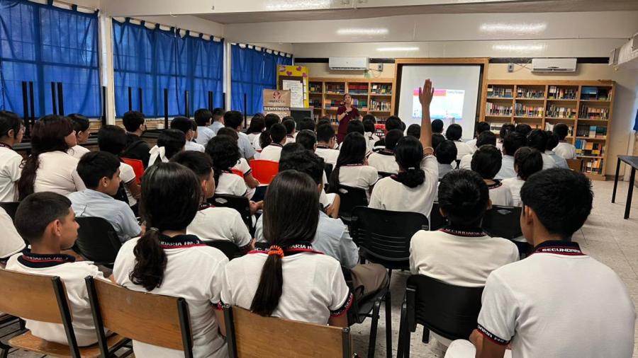 Impacta Nuevo Laredo lleva plática sobre acoso escolar a la Secundaria 3