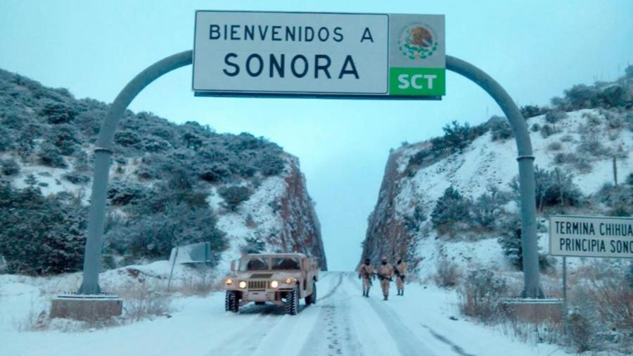 Tras nevada reabren carretera de Sonora