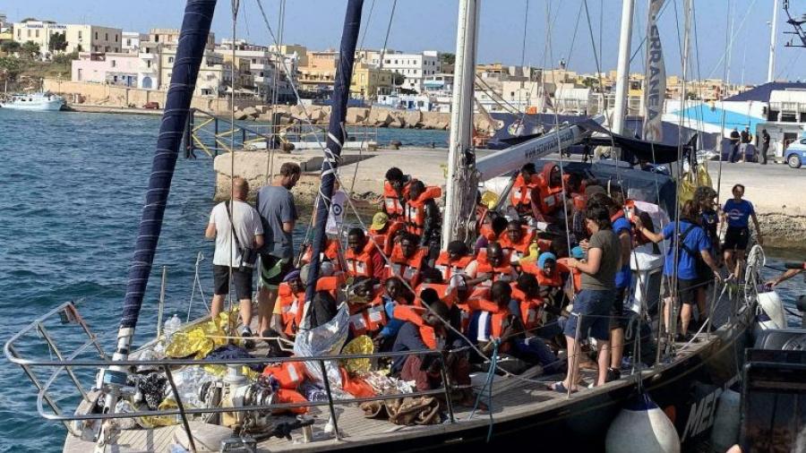 Trasladará Malta a migrantes a bordo de barco alemán