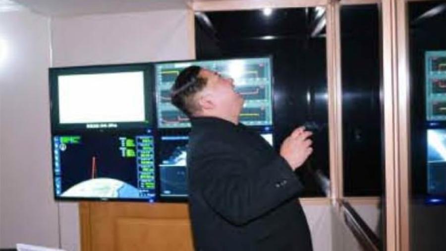 Así celebró Kim Jong Un el lanzamiento de un misil