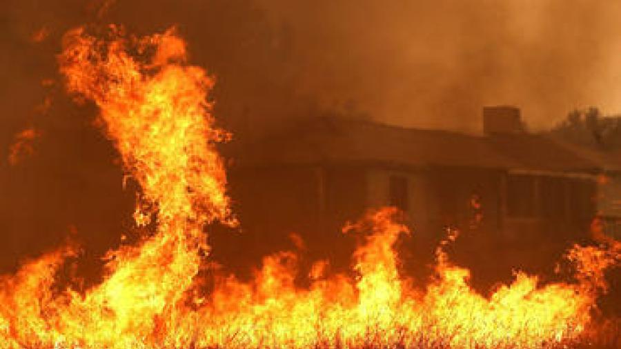  Provoca desalojos y heridos incendios en sur de Francia