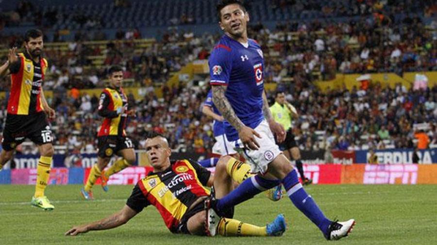 Cruz Azul empata con Leones Negros primer juego amistoso para Liga MX  