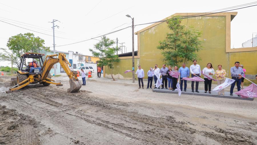 Inicia Pavimentación Hidráulica en la Colonia Lomas del Villar