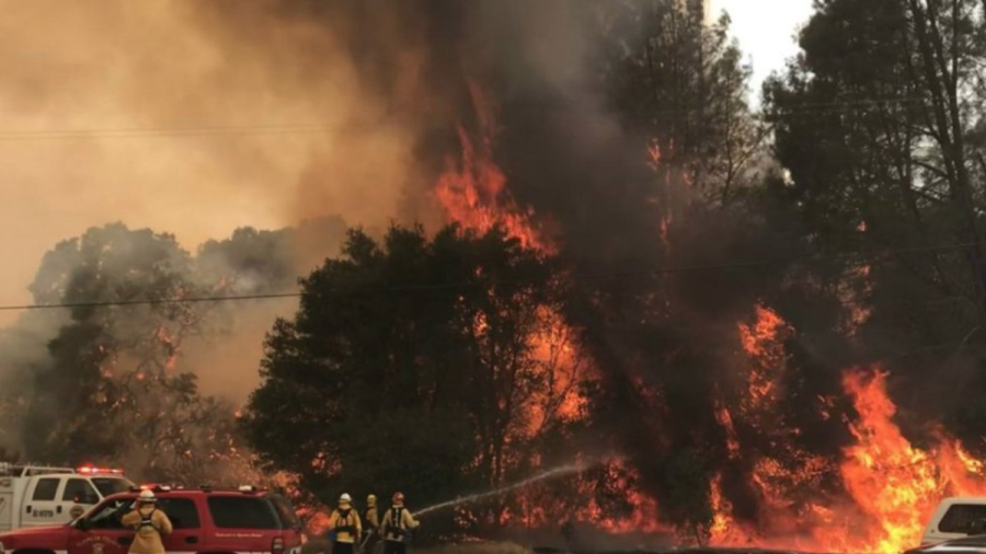 Incendios forestales azotan amplias regiones de California