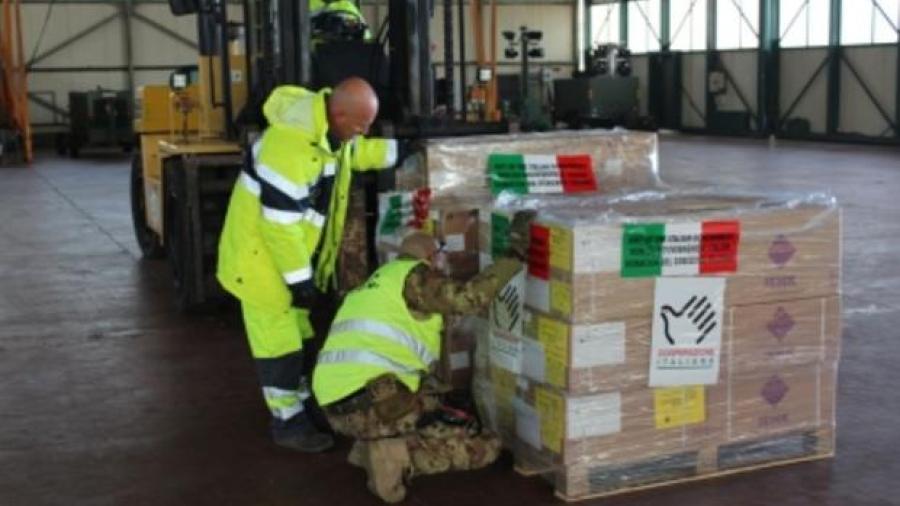 Italia envía 12 toneladas de ayuda a damnificados en México