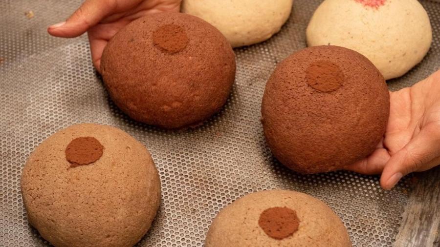 Panadería crea "conchichis" para concientizar sobre cáncer de mama 