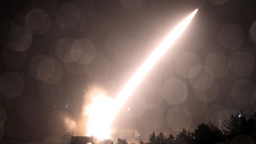 Corea del Norte dispara misil y aumenta tensión con EEUU 