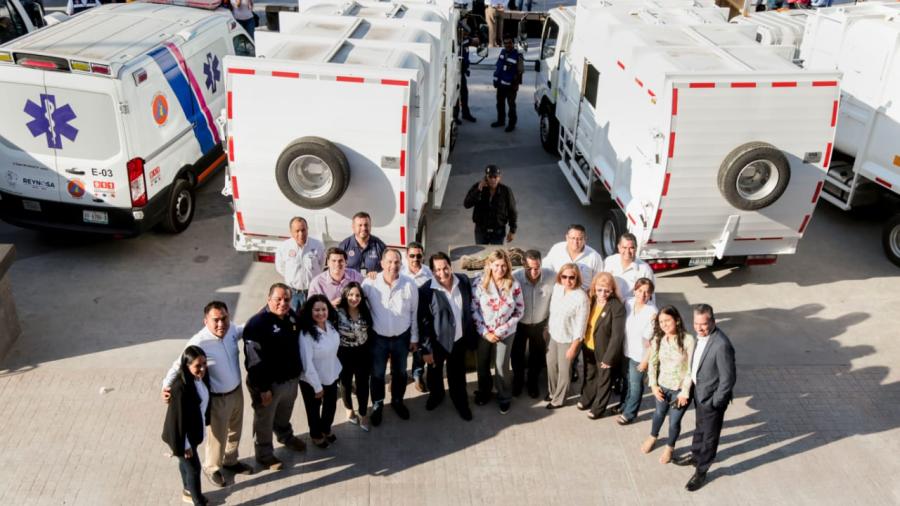 Entrega Alcaldesa equipamiento a dependencias municipales
