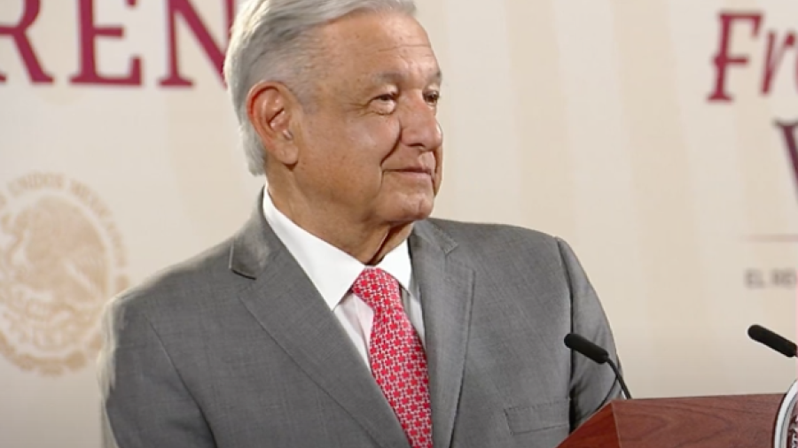 Ni siquiera los han leído, dice AMLO sobre críticas a libros de texto gratuitos