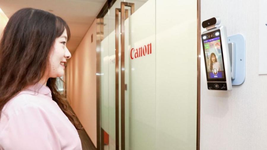Canon solo dejará pasar "empleados felices" con un filtro de IA