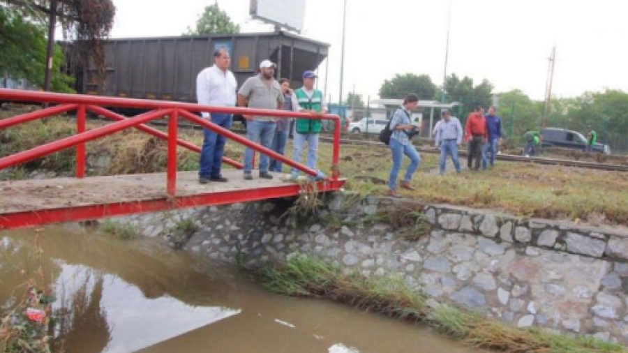 Trabajan en limpieza de drenes pluviales