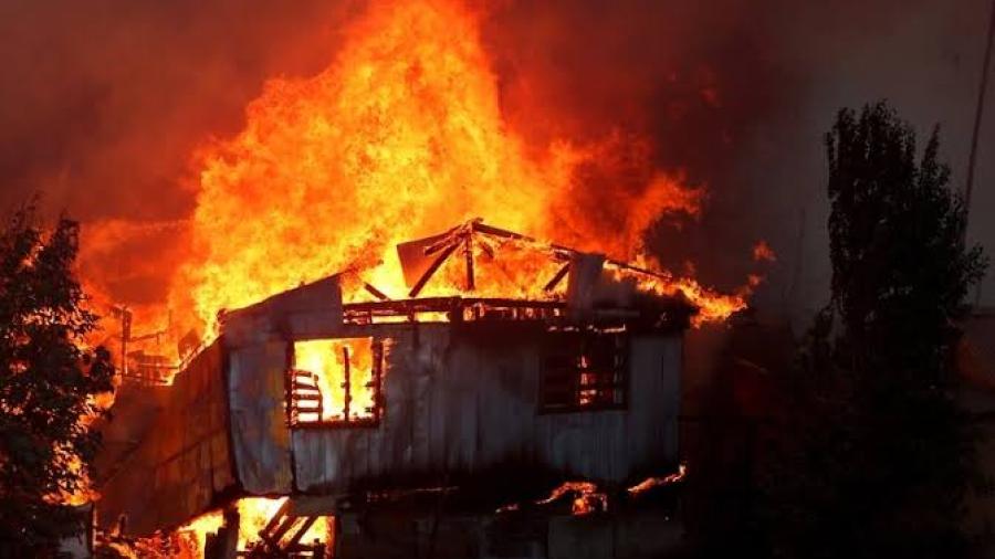 Incendio en Chile destruye 120 viviendas