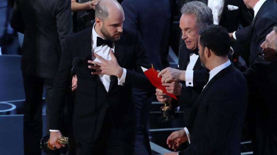 Inician investigación por error en entrega a mejor película en los Oscar