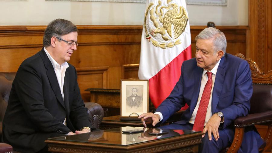 AMLO y Trump dialogan, buscan reunión en junio