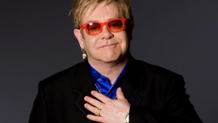 Elton John recibe premio de la Universidad de Harvard