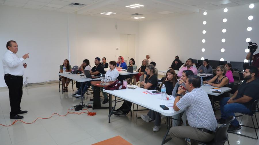 Responden a curso para jóvenes emprendedores