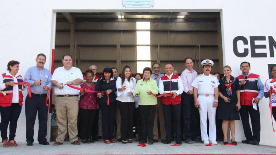 Acude alcaldesa a inauguración del Centro de Acopio de la Cruz Roja