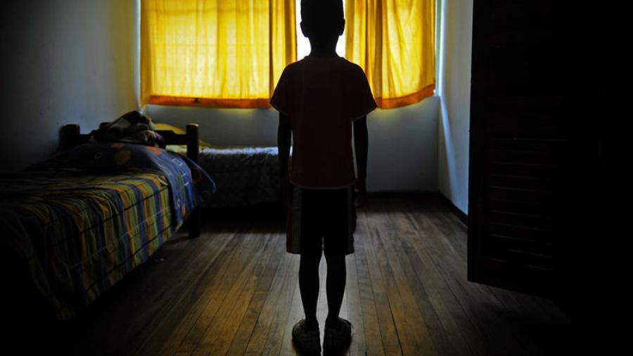 Acusan a jubilado suizo de abuso sexual contra 80 niños en Tailandia