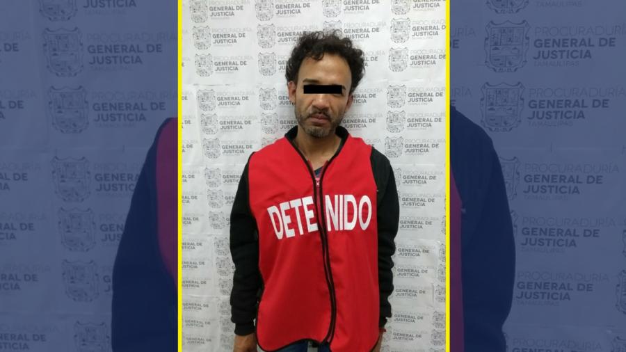 Detienen a hombre por robo a comercio