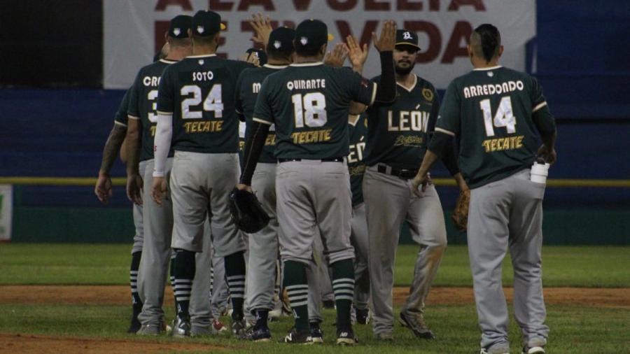 Bravos de León supera 10-3 a Olmecas Tabasco