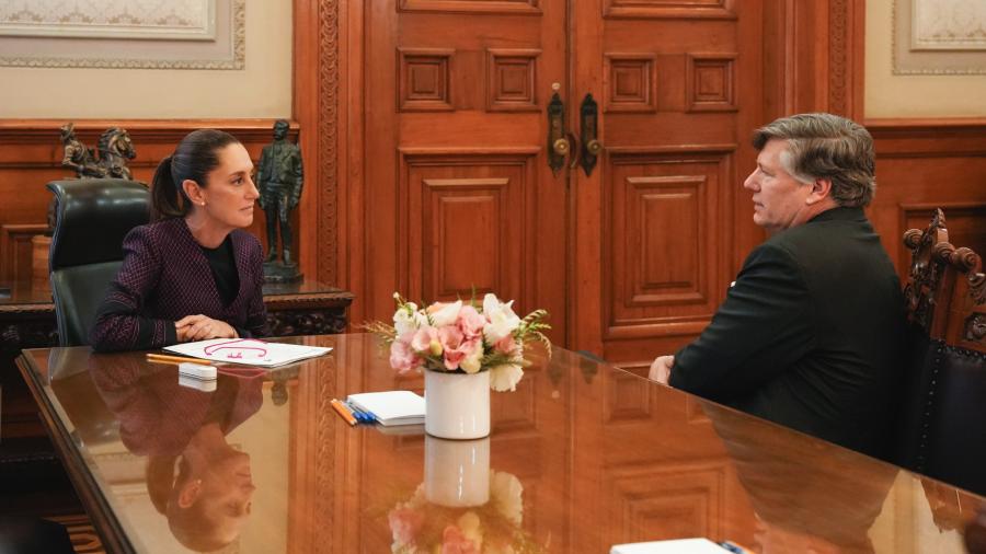 Sheinbaum y Landau conversan sobre relación México y EU 