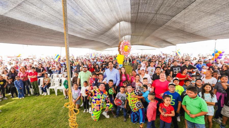Convivió Carlos Peña Ortiz en un Día de la Familia DIFerente con más de 13 Mil personas
