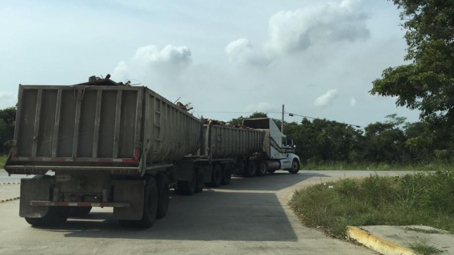 Transportistas en peligro de quiebra por desplazamiento de obras en el puerto de Altamira
