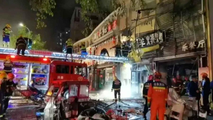 Al menos 31 muertos en China tras explosión de gas en un restaurante