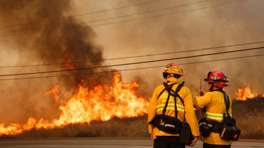 Incendio obliga a evacuar a miles de personas en Colorado