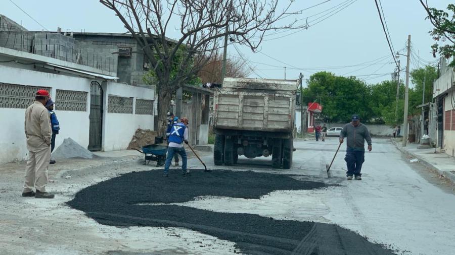 Ininterrumpida labor de bacheo mejora condiciones de desplazamiento