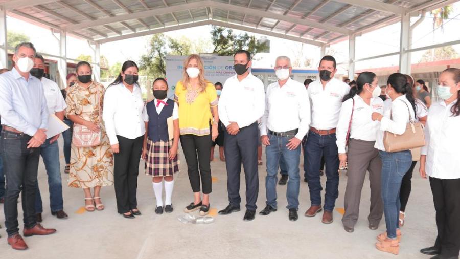 Nueva techumbre en Escuela Primaria motiva compromiso por la educación 