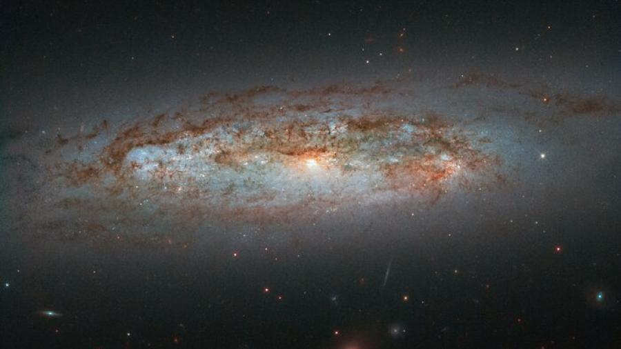 Hubble capta galaxia lejana del grupo NGC 3175