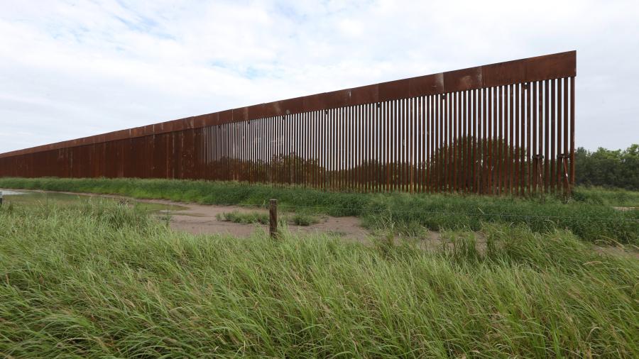 Ordenan reforzar muro fronterizo, construyen nueva área en Star, Texas