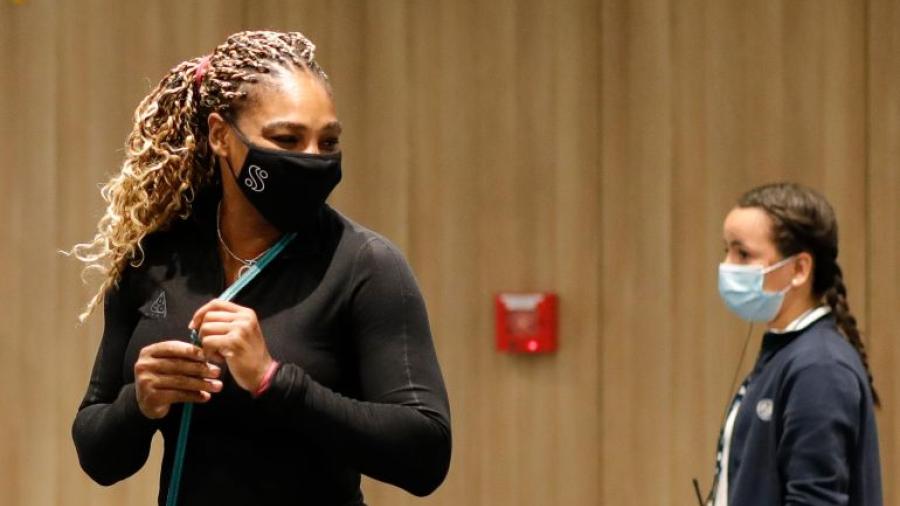 Se retira Serena Williams de Roland Garros por lesión