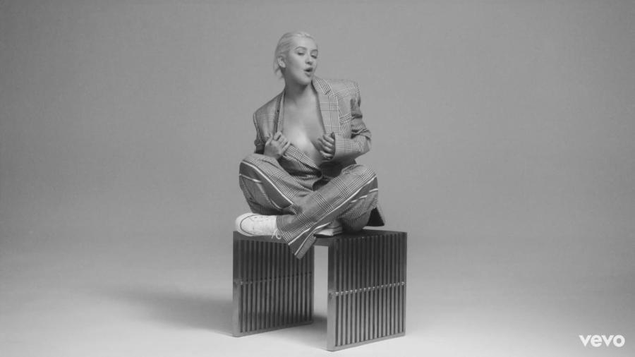 Christina Aguilera regresa con 'Accelerate'