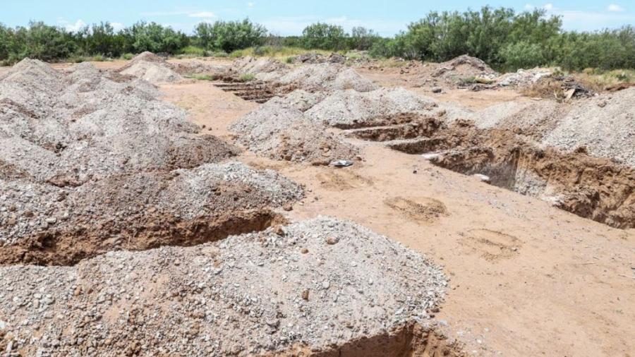 Dan mantenimiento y combustible a morgues m&oacute;viles de Nuevo Laredo