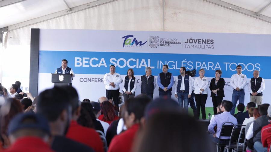 Entrega Gobernador becas de inglés a estudiantes de Reynosa