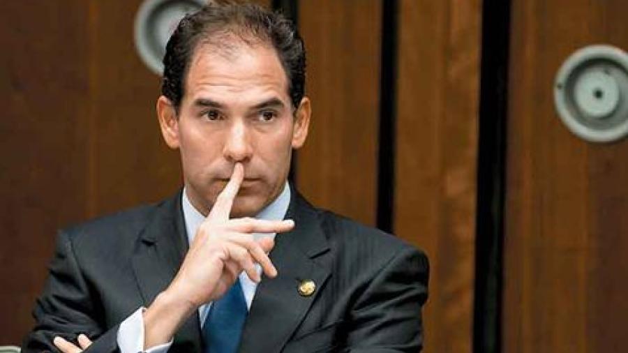 Pablo Escudero deja el Senado