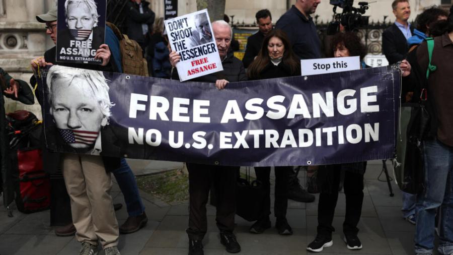 Joe Biden estudia propuesta de absolver a Julian Assange