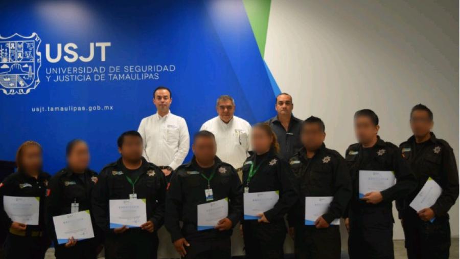 Culminan curso policías cibernéticos