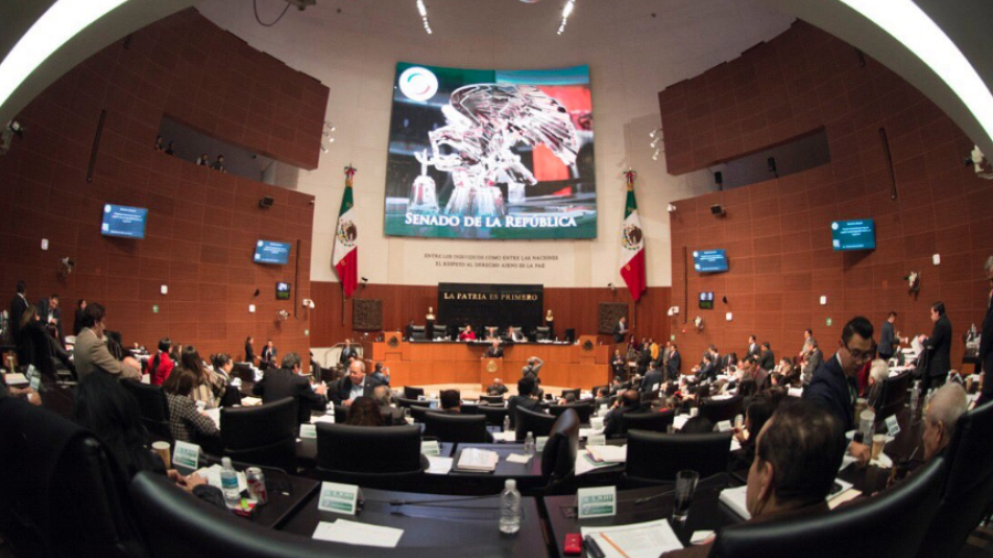 Eliminan pase autom&aacute;tico del titular de PGR a Fiscal General