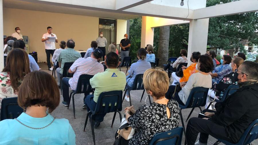 Exigen colonos reubicación de campamento migrante de 'Plaza de la República'