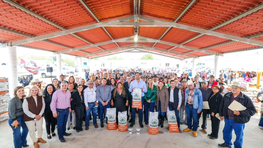 Impulsa Carlos Pe&ntilde;a Ortiz al campo reynosense con Entrega de Semilla de Sorgo por m&aacute;s de 2.7 MDP