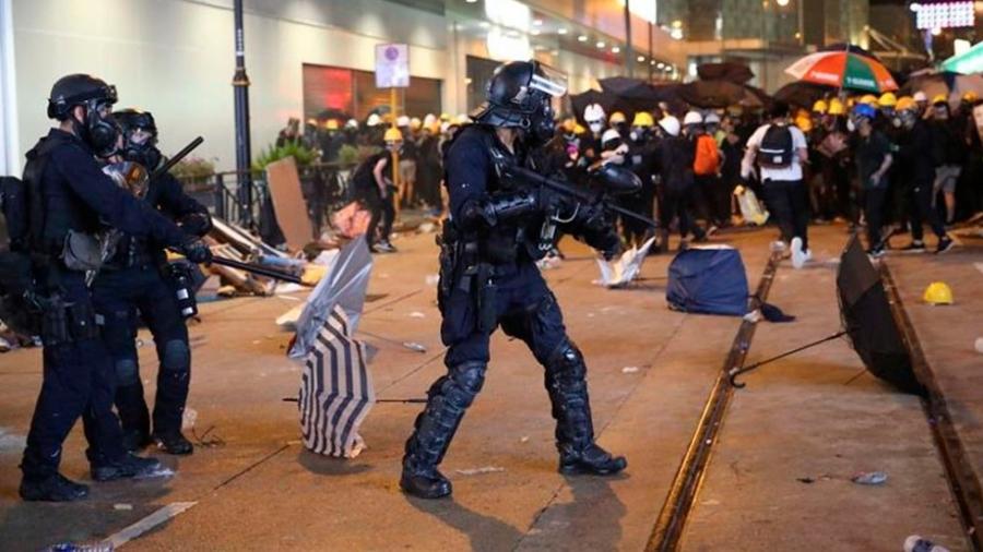 49 detenidos y 16 heridos tras manifestaciones en Hong Kong