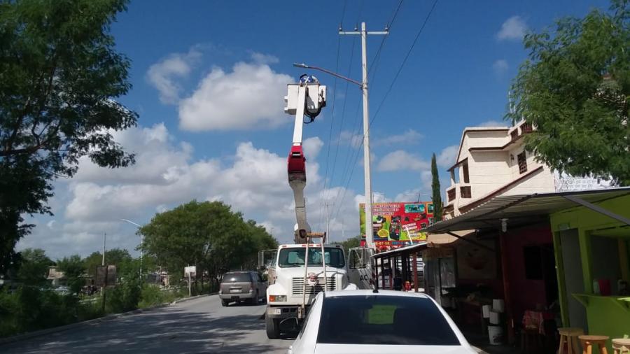 Mejora Municipio alumbrado en perímetro de escuelas públicas