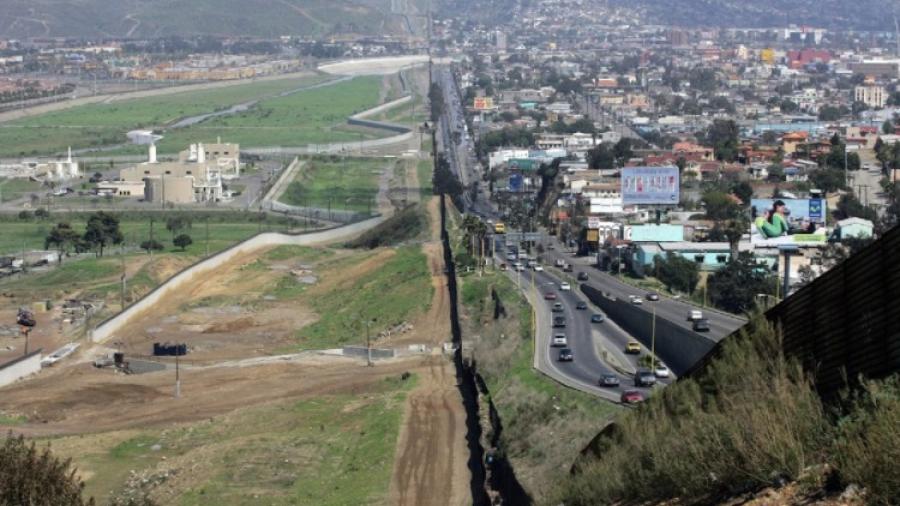 Reforzará EU con agentes y albergues frontera sur ante ola masiva de migrantes