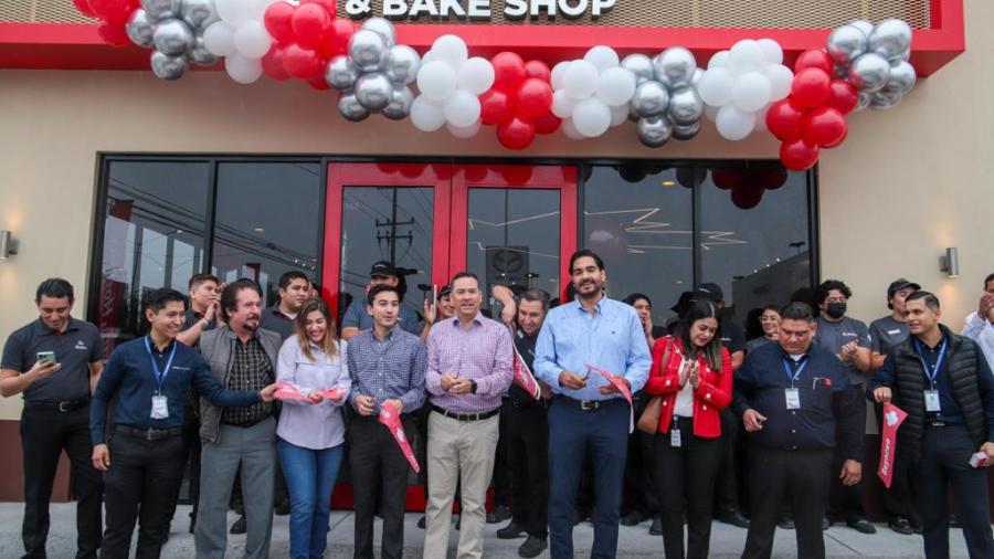 Inauguró Carlos Peña Ortiz nuevo Tim Hortons en Reynosa