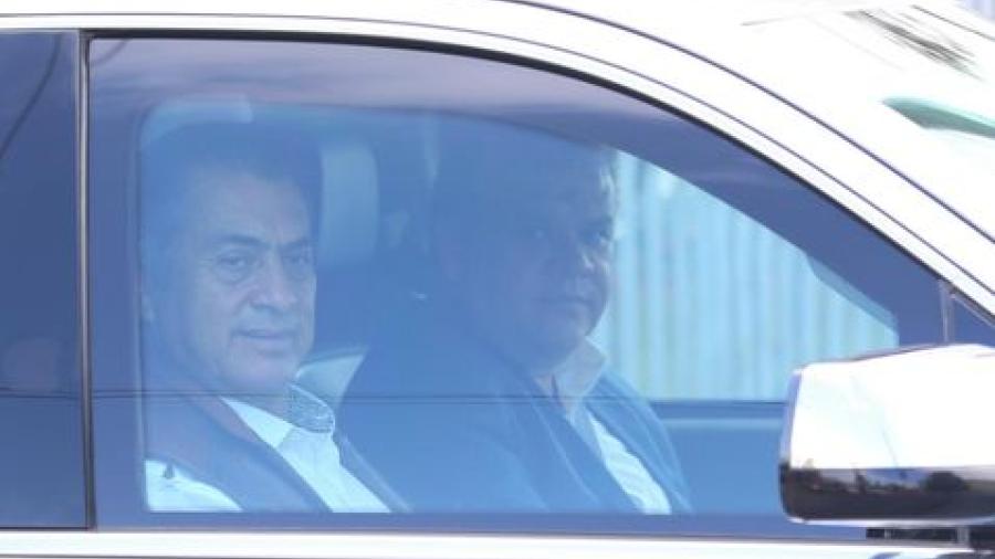 El Bronco acude a declarar ante la PGR por presunto lavado de dinero