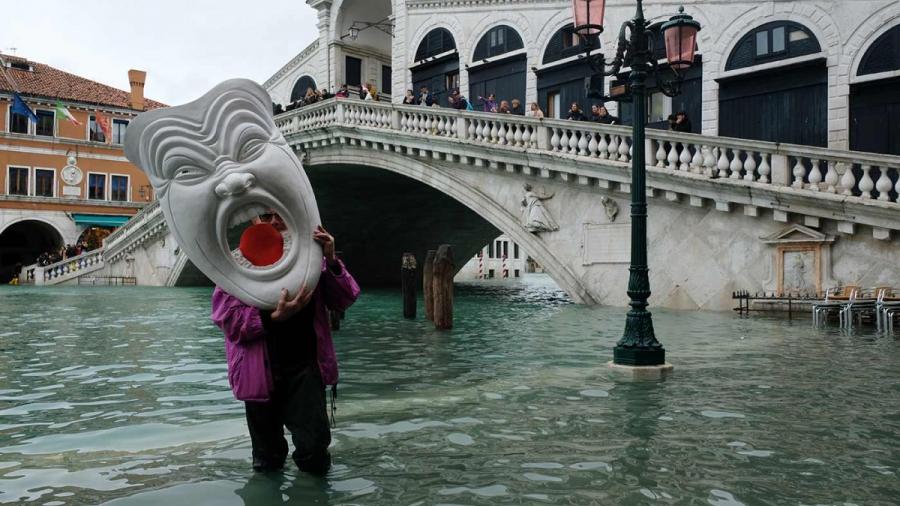 Marea alta se regula en Venecia
